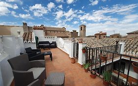 ToledoRooms Estrella - M, L, XL, XXL - Pisos con Azotea - Sun Terrace